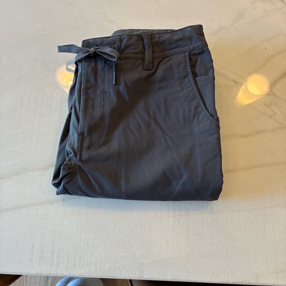 Men’s 686 Everywhere Dark Gray Casual Pants.